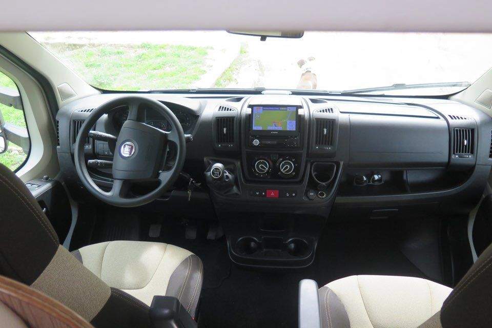 cabina 960 640 2 - Renta de casas rodantes en Barcelona