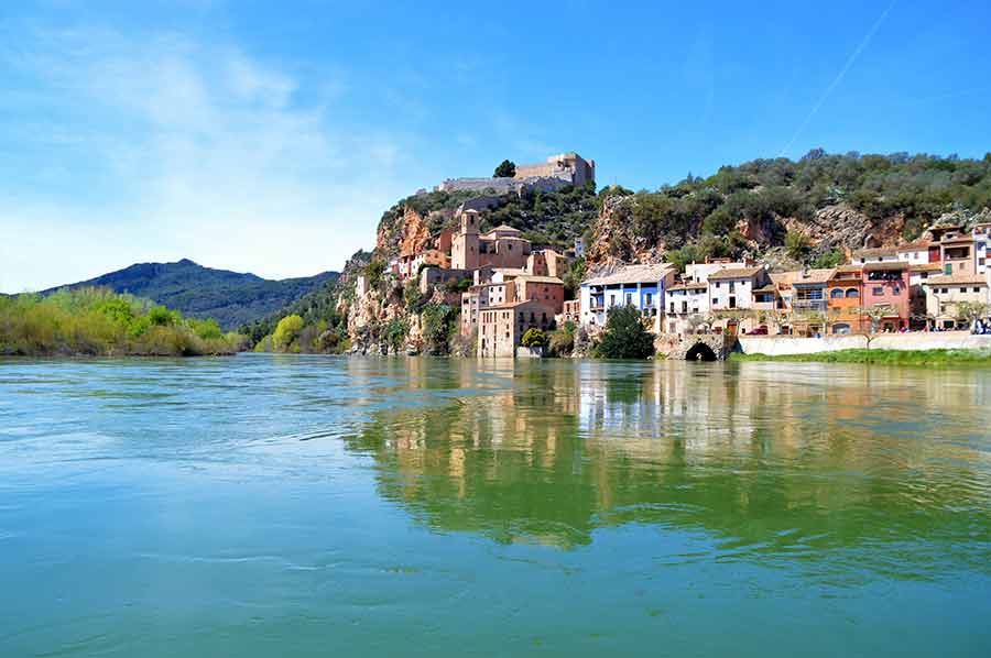 pueblos bonitos catalunya 7 - Ruta por los pueblos m&aacute;s bonitos de Catalunya en autocaravana