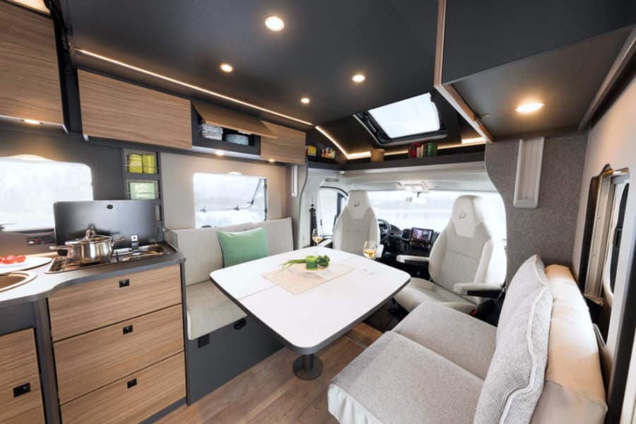 Autocaravana para 4 personas Dethleffs Trend T 7057 EB