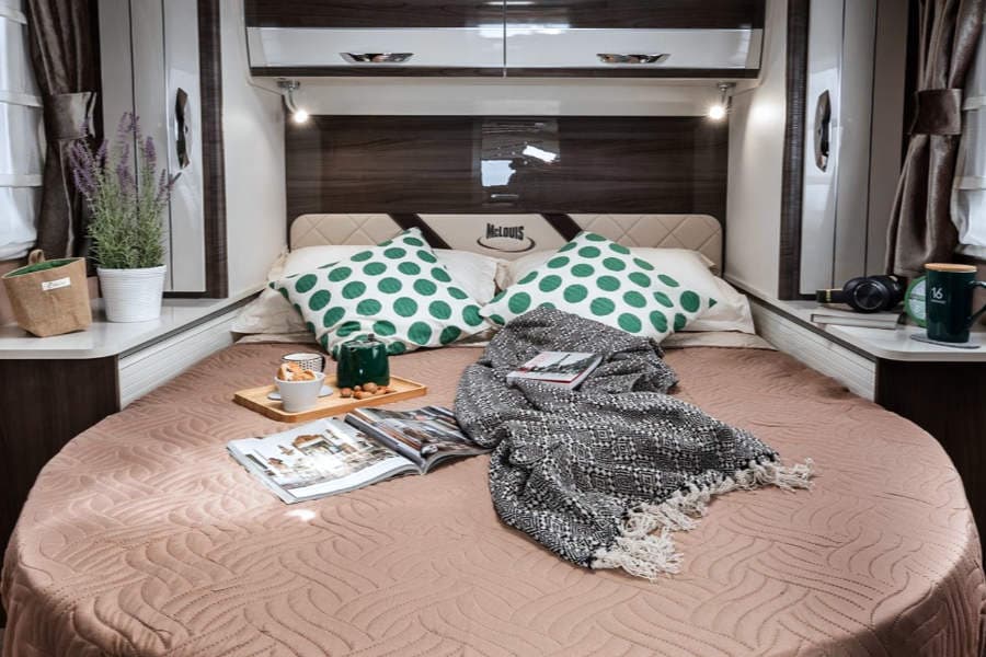 Autocaravana para 4 personas McLouis Mc4 879